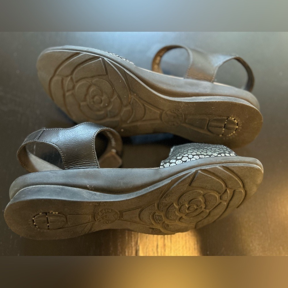 Mephisto Metallic Black Women's Pattie Sandals Size 10 - Picture 6 of 8